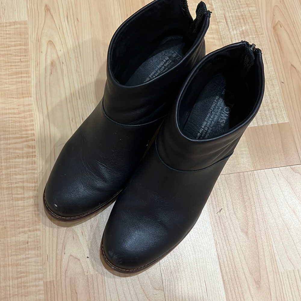 Black booties with block heels, from Toms, size 7.5